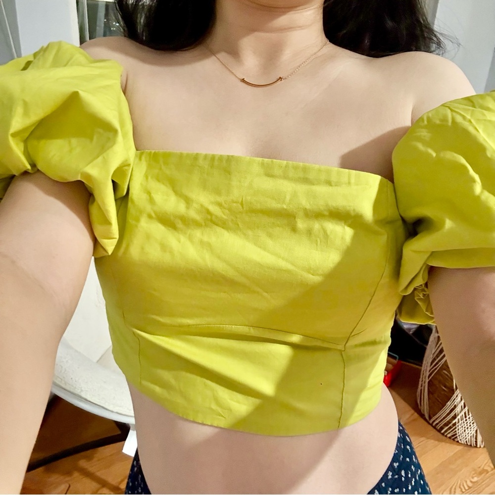 NWT Abercrombie & Fitch Lime Green Puff Sleeve Crop Top